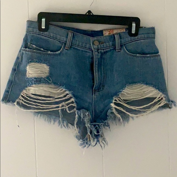 Cut off jean shorts - Picture 1 of 5